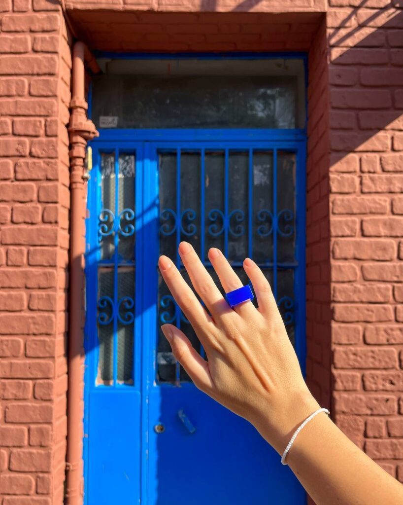 blue ring