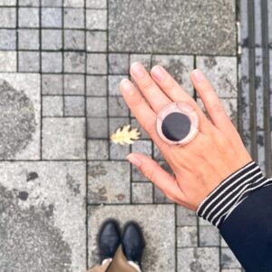 black ring