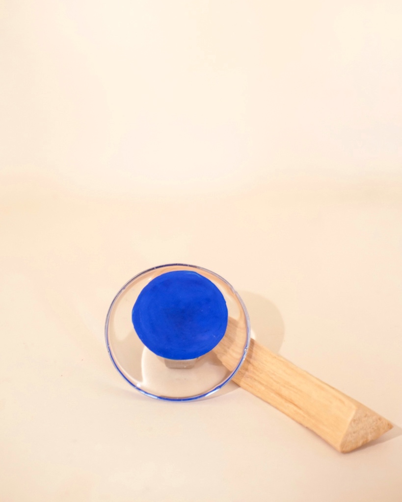 dark blue ring key photo