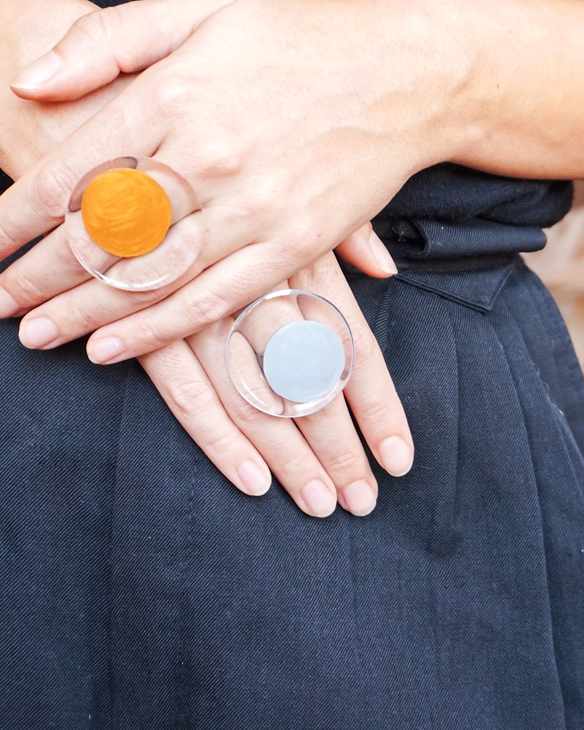 silver and gold rings