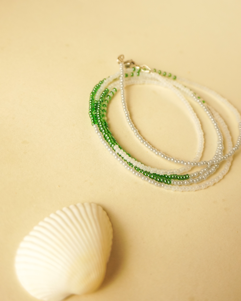 beads green and white