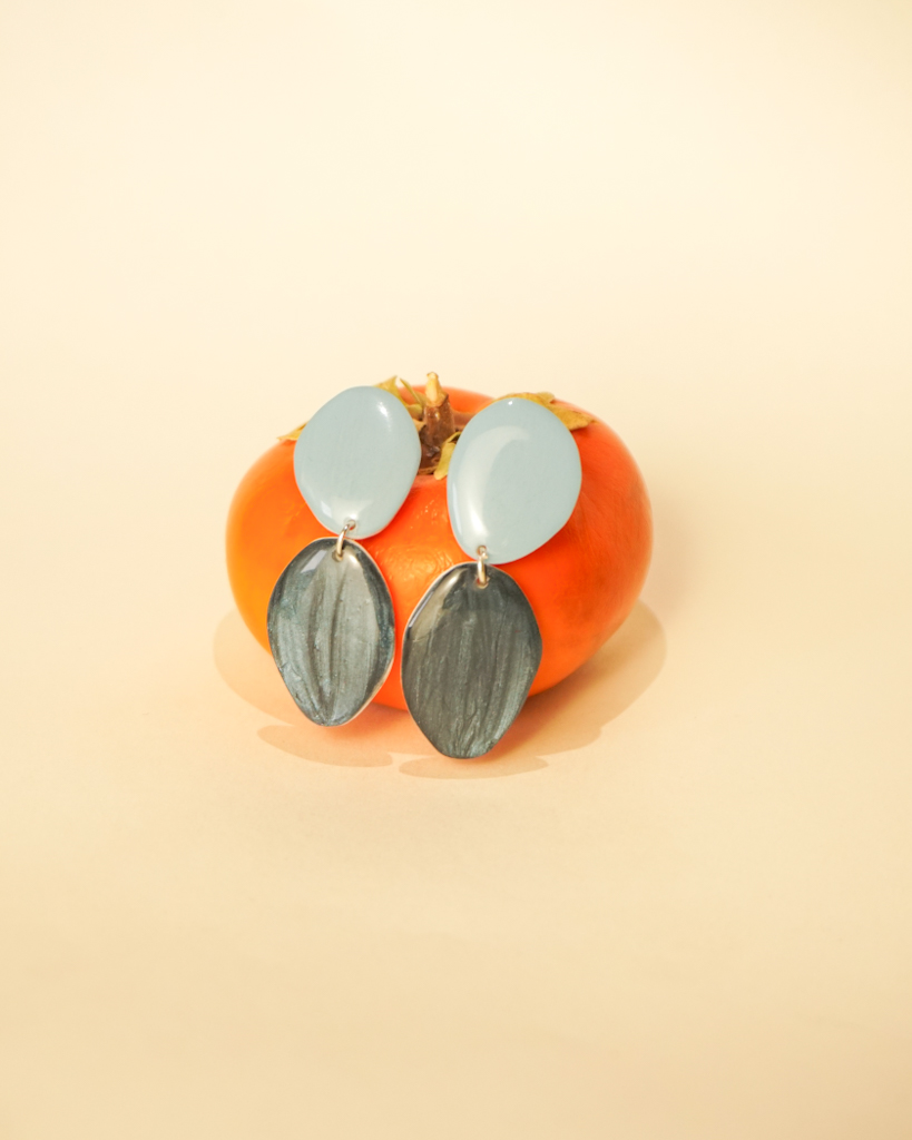 earrings-black-pearl-and-sky-blue