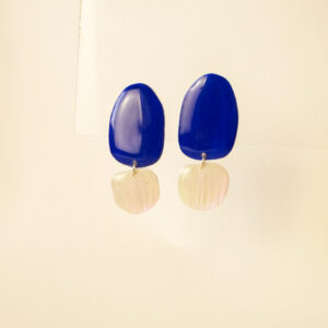 earrings-pearl-and-ultramarine