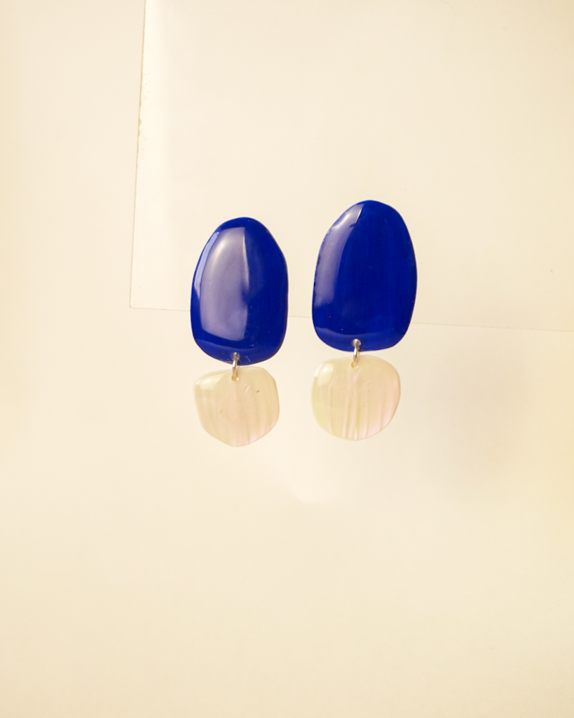 earrings-pearl-and-ultramarine