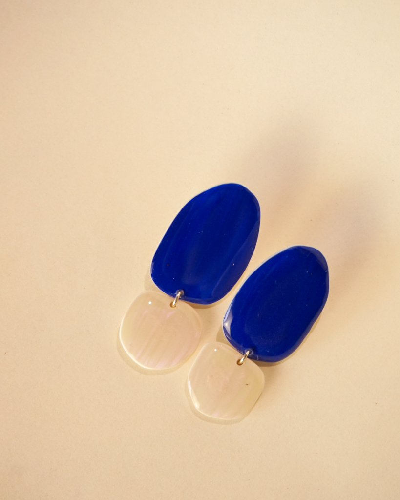 earrings-pearl-and-ultramarine