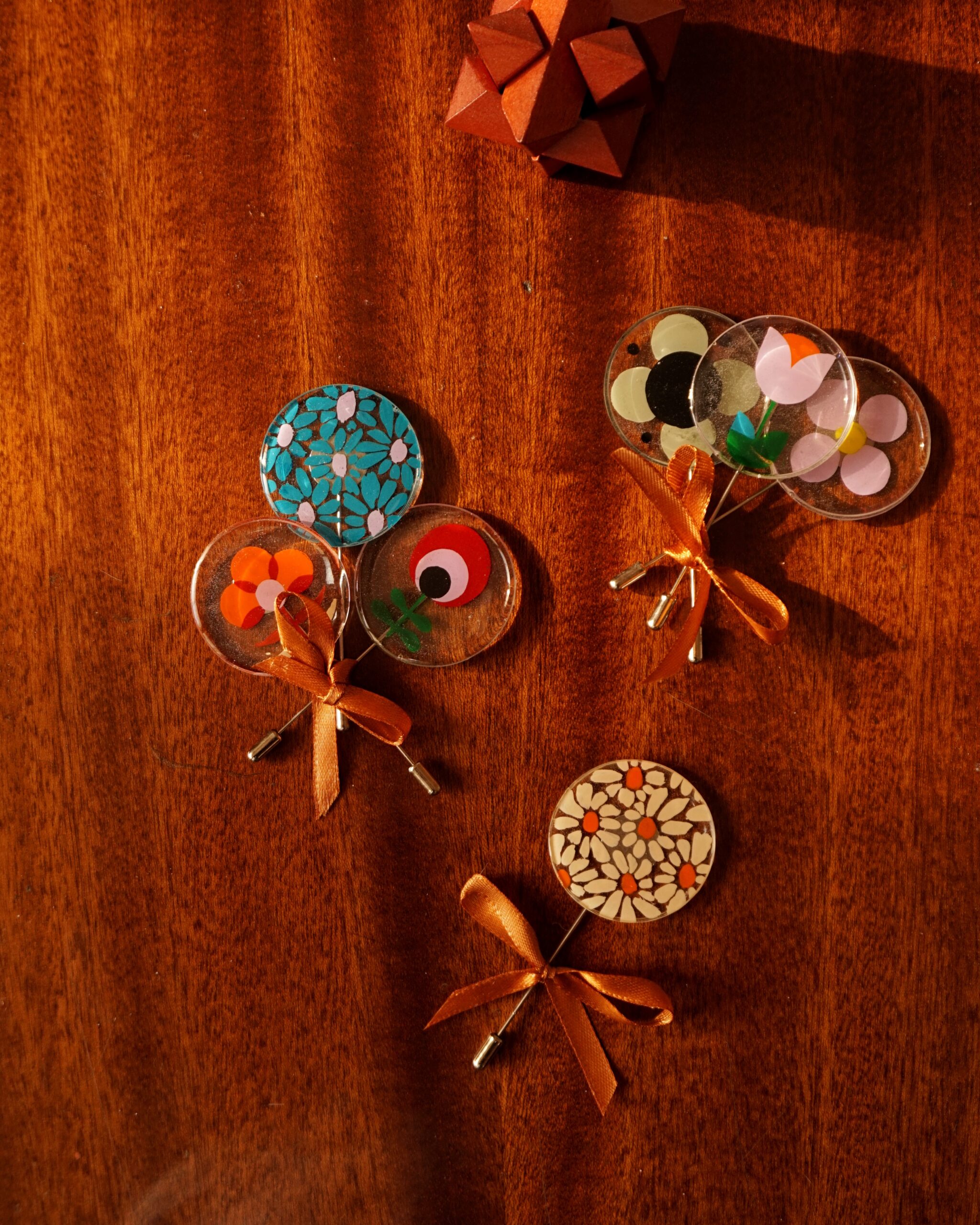 flower power pin bouquet