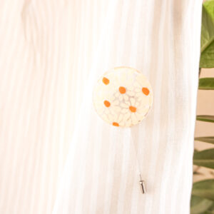 flower power pin daisies
