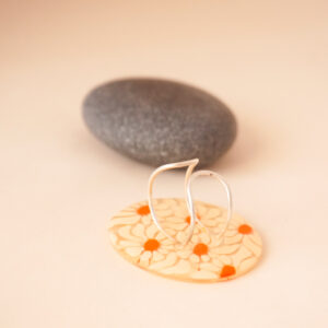 ring flower power daisy back